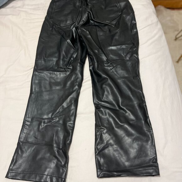 Abercrombie High Rise 90s Relaxed Vegan Leather Pant - Picture 2 of 3